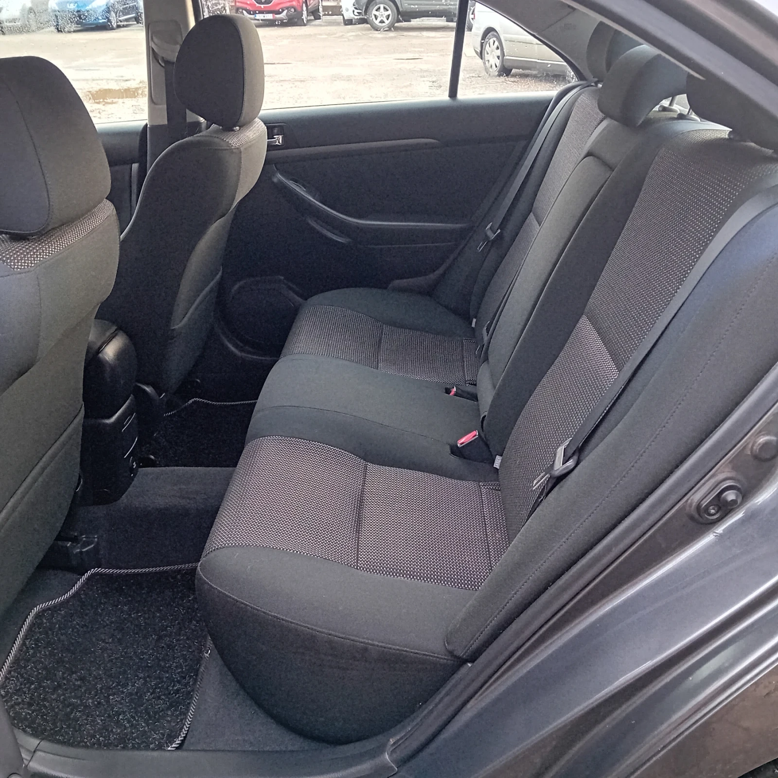 Toyota Avensis 2.2 d4d 150k face - изображение 9