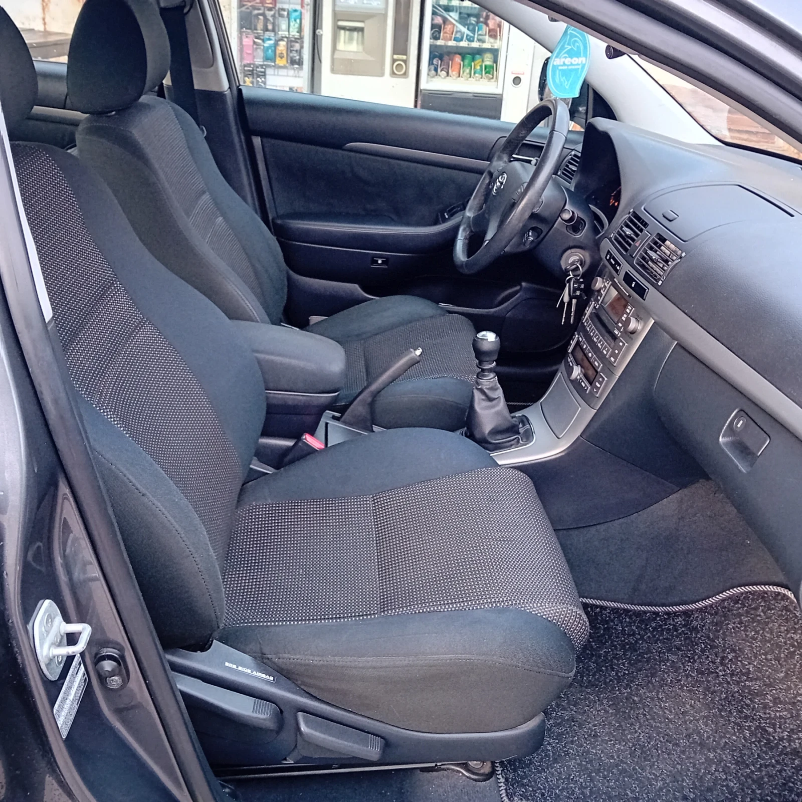 Toyota Avensis 2.2 d4d 150k face - изображение 8