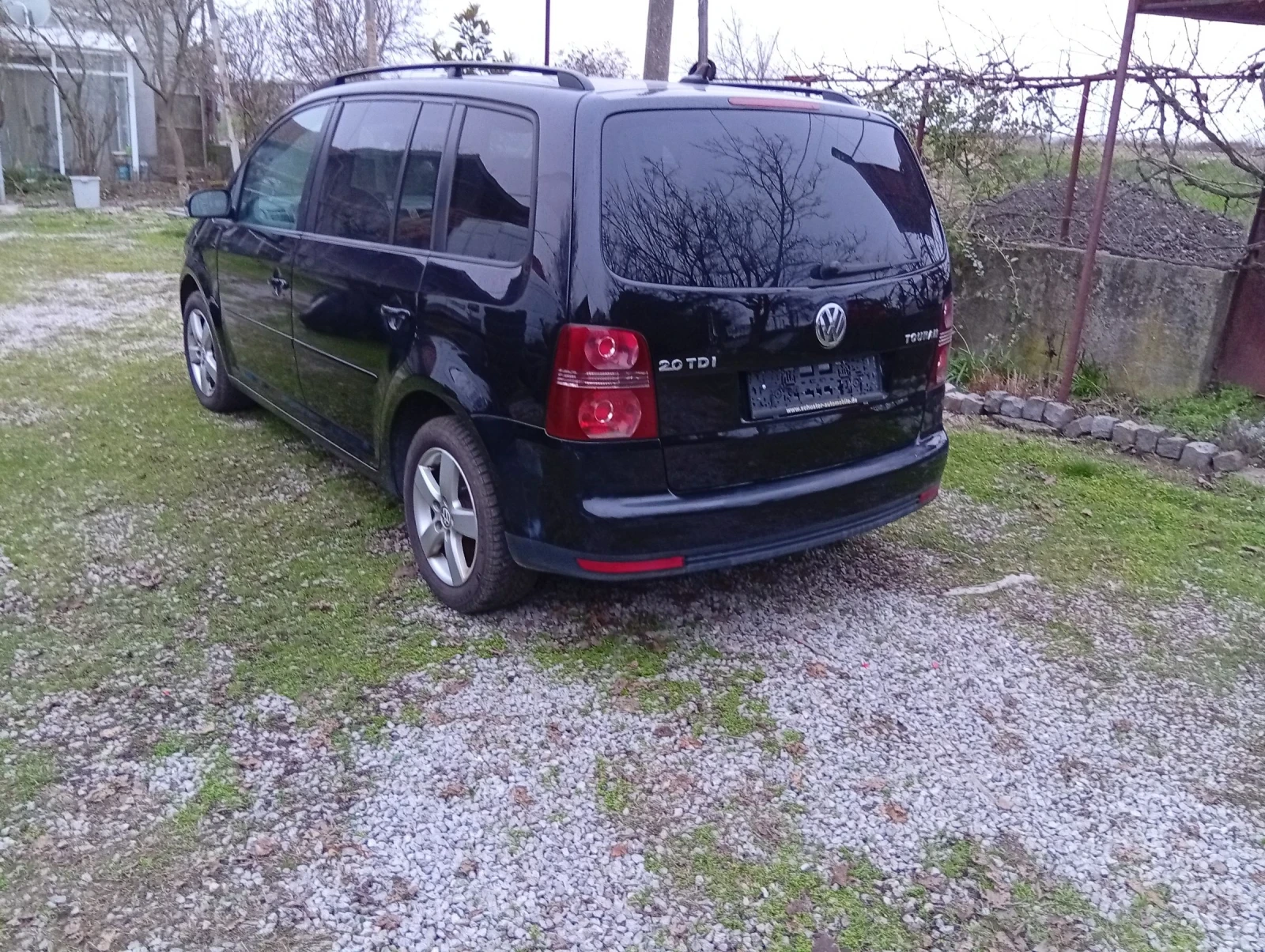 VW Touran, снимка 4 - Автомобили и джипове - 54019322