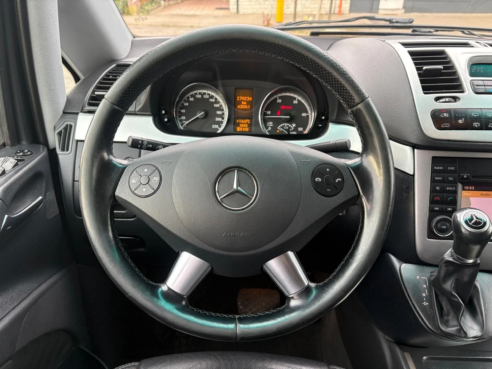 Mercedes-Benz Viano, снимка 5 - Автомобили и джипове - 53924542