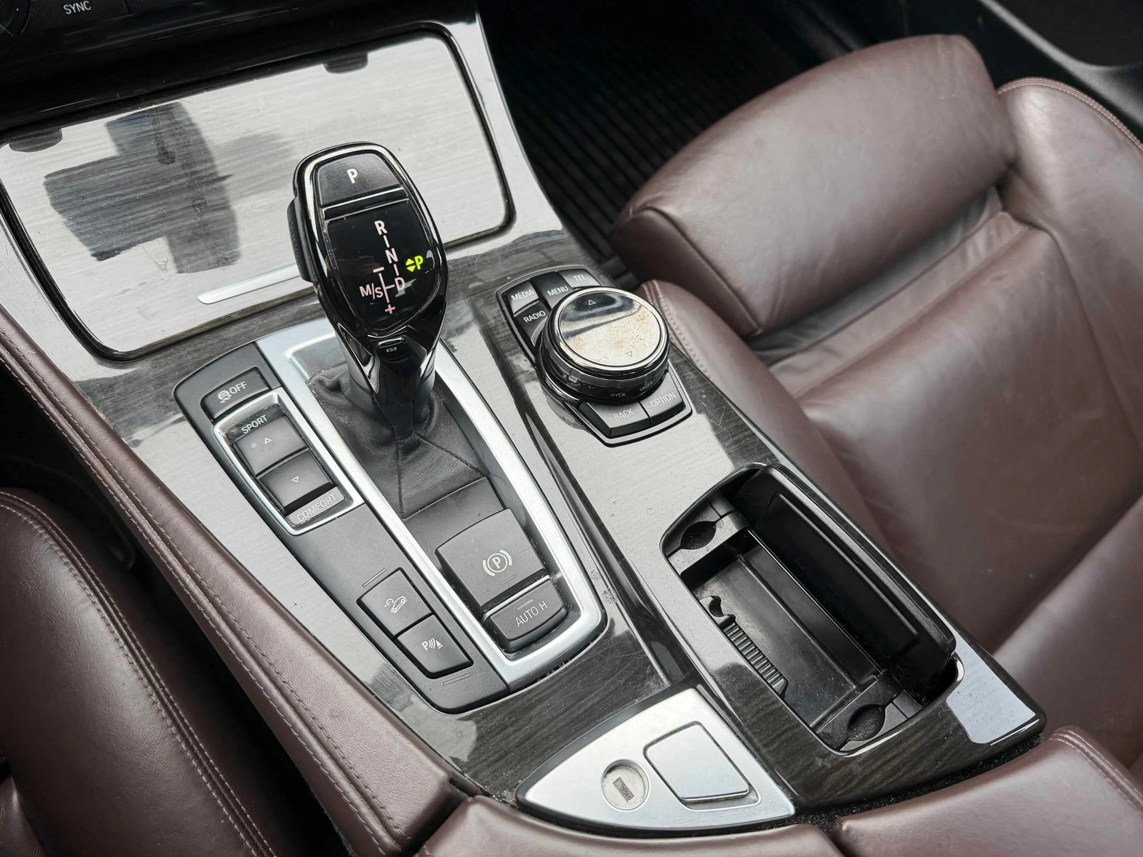 BMW 535 i xDrive С РЕГИСТРАЦИЯ & АВТО КРЕДИТ , снимка 9 - Автомобили и джипове - 54039375