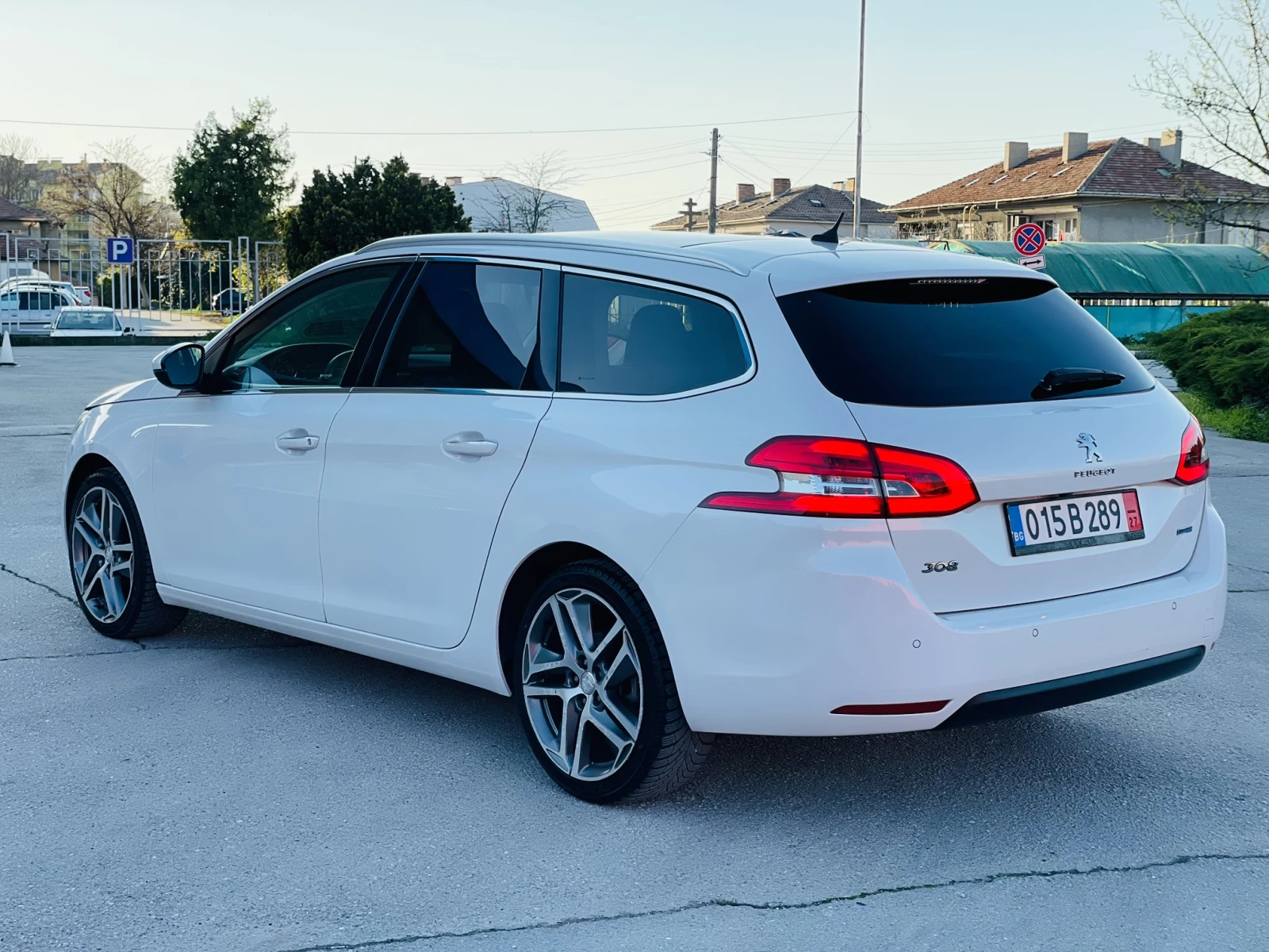 Peugeot 308 1.6HDI* 120* 2017г, снимка 4 - Автомобили и джипове - 54101834