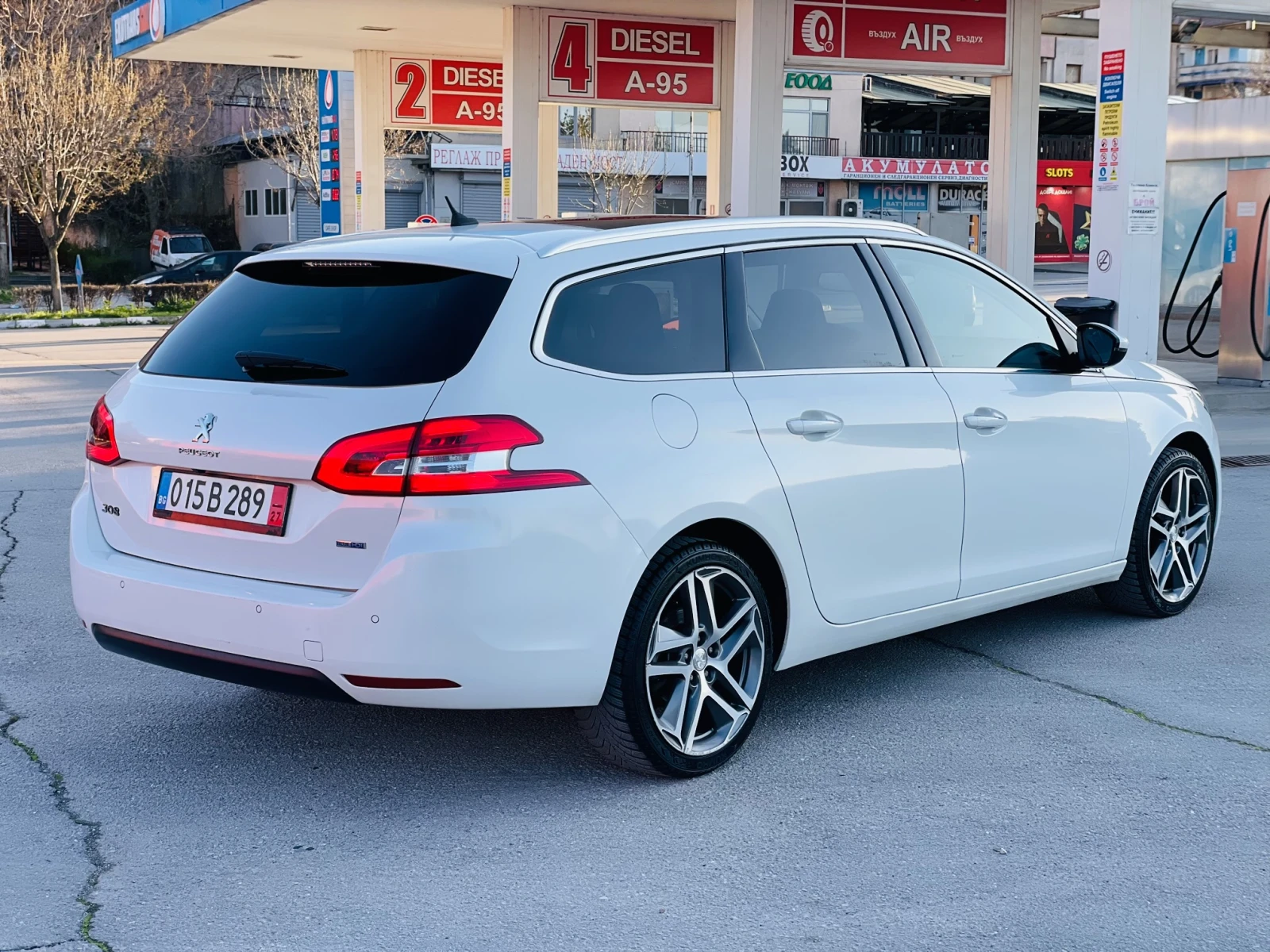 Peugeot 308 1.6HDI* 120* 2017г, снимка 6 - Автомобили и джипове - 54101834