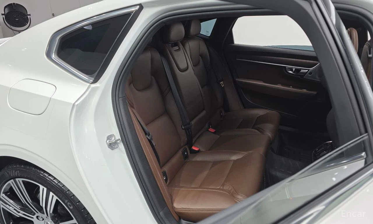 Volvo S90 AWD* INSCRIPTION* BOWERS&WILKINS* FULL* , снимка 15 - Автомобили и джипове - 54365659