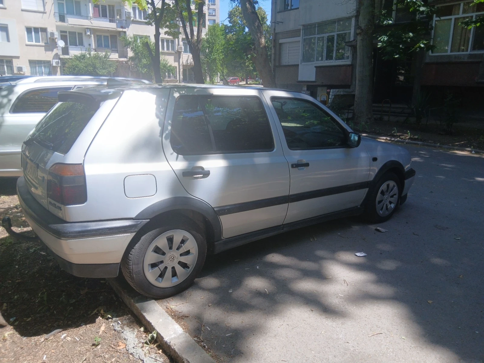 VW Golf 1.6, снимка 7 - Автомобили и джипове - 55122894