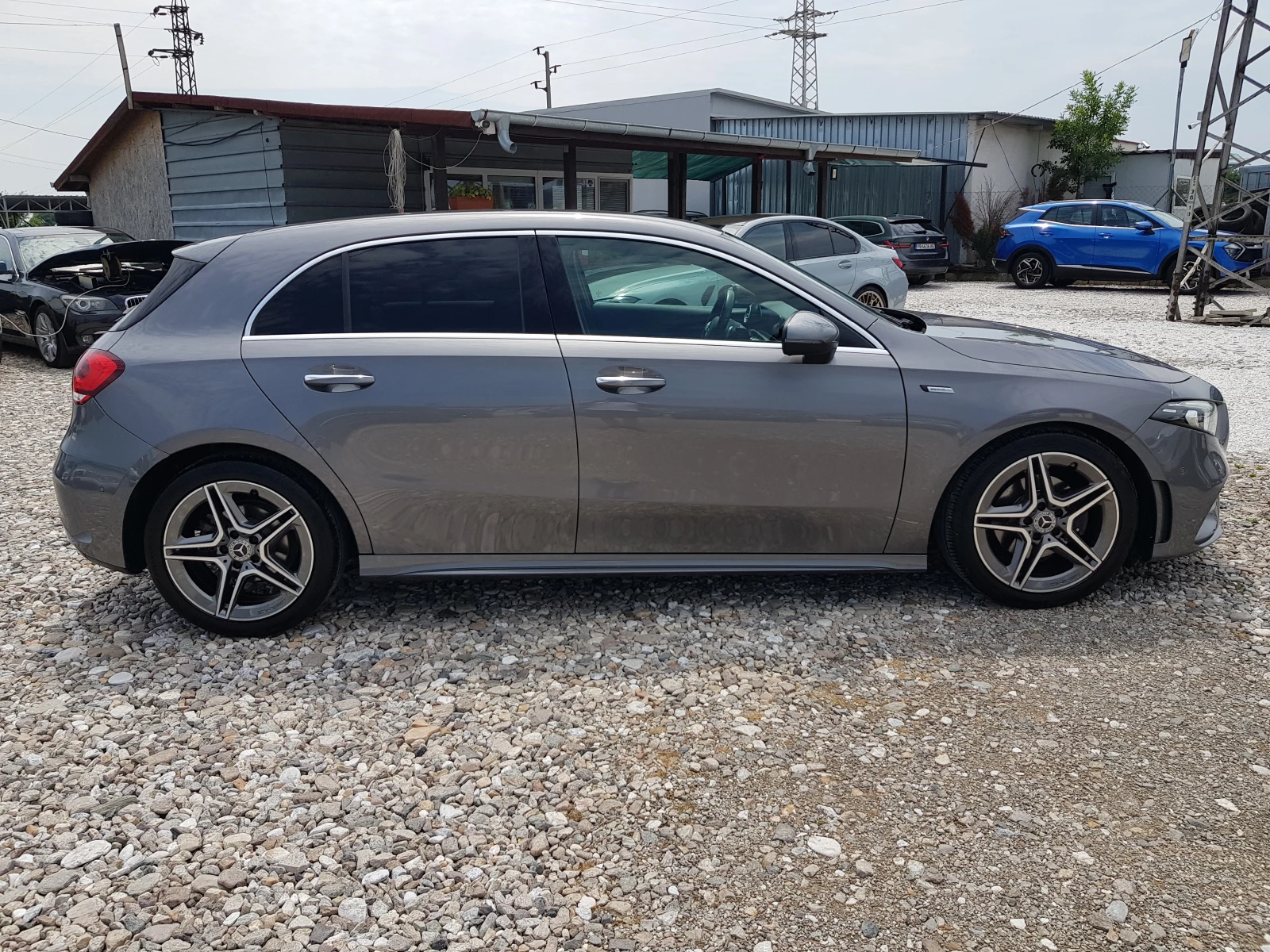 Mercedes-Benz A 180 D AMG EDITION/ДИСТРОНИК/ПОДГРЕВ/КЕЙ ЛЕС /05/2019г., снимка 4 - Автомобили и джипове - 55130807