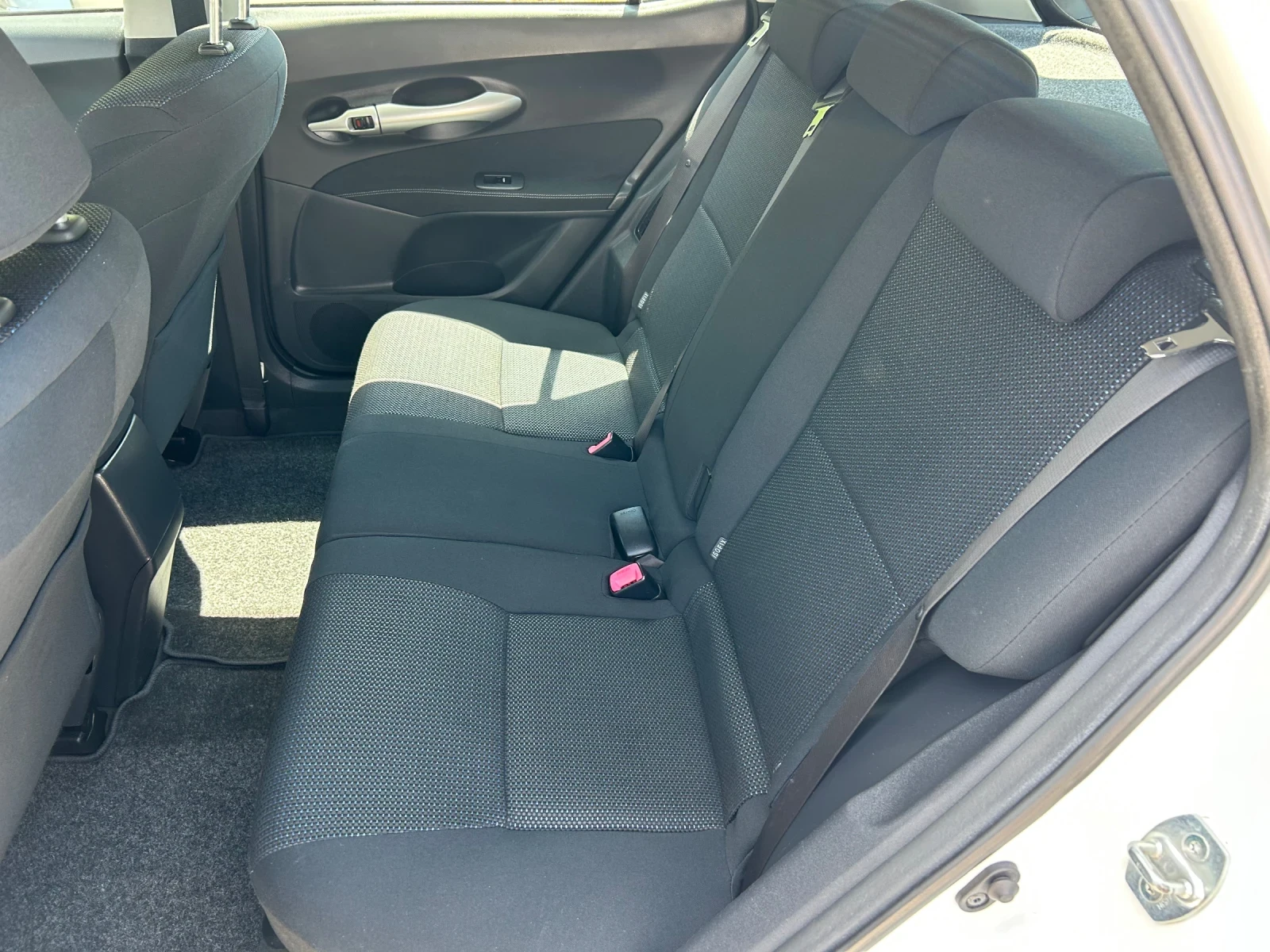 Toyota Auris 1.8 i хибрид евро 5B, снимка 5 - Автомобили и джипове - 55154514