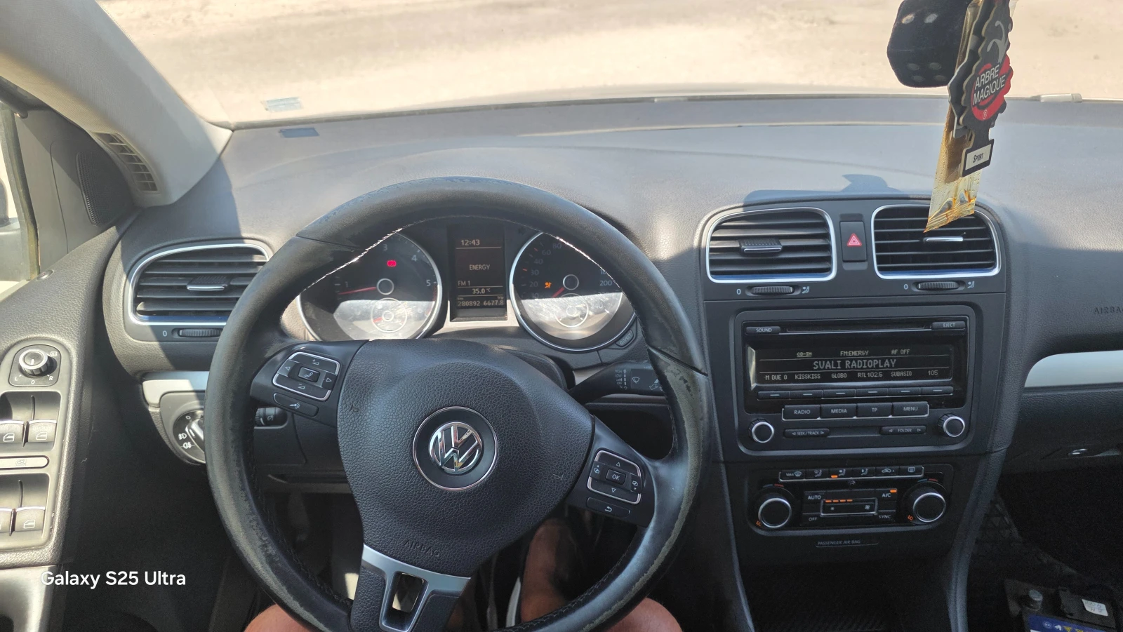 VW Golf 1.6d led, снимка 14 - Автомобили и джипове - 55480351