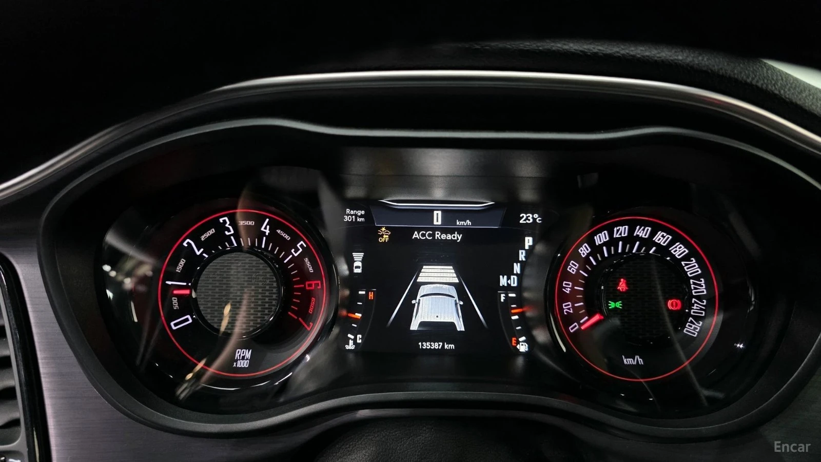 Dodge Challenger 5.7* КОЖА* ОБДУХВ* ПАНО, снимка 6 - Автомобили и джипове - 55503099