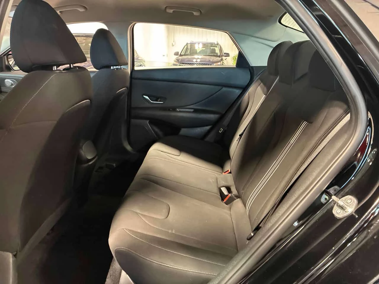 Hyundai Elantra * Preferred * CARFAX * , снимка 13 - Автомобили и джипове - 55515439