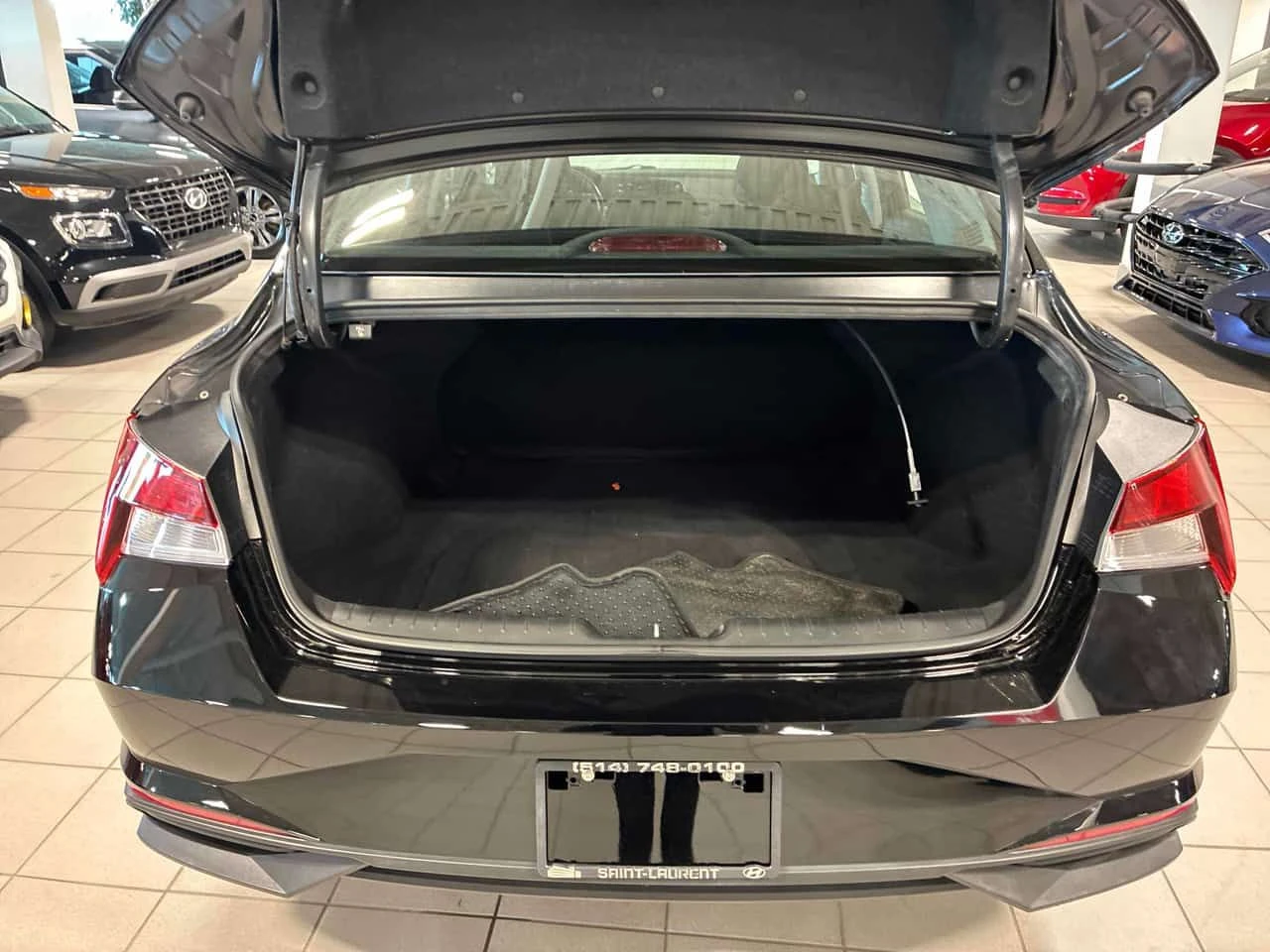 Hyundai Elantra * Preferred * CARFAX * , снимка 14 - Автомобили и джипове - 55515439
