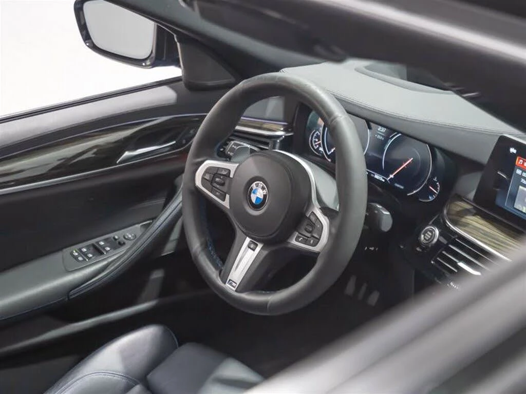 BMW 540 M PKG/HUD/HK/360 CAMERA/, снимка 9 - Автомобили и джипове - 55526347