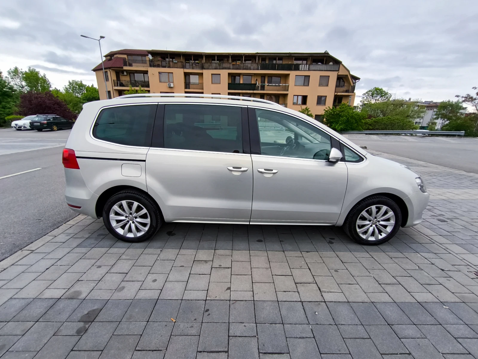VW Sharan VW SHARAN 4 MOTION, снимка 8 - Автомобили и джипове - 56081415