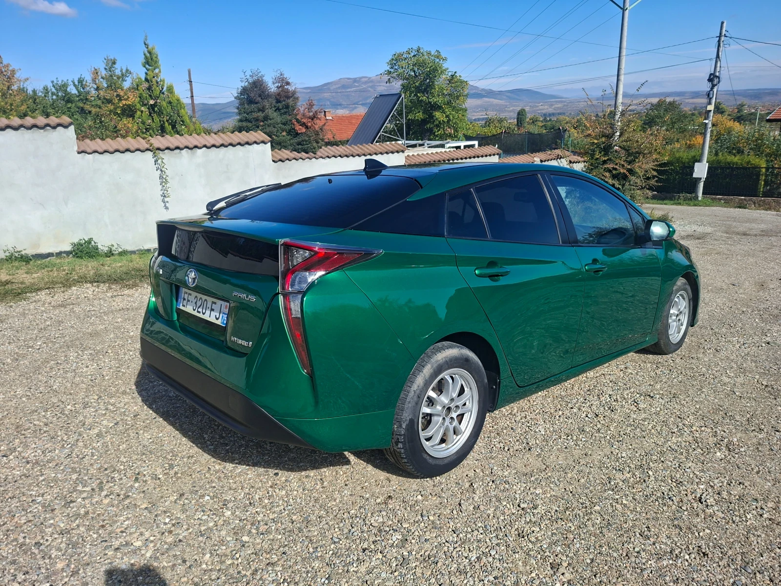 Toyota Prius 4 Hybrid , снимка 12 - Автомобили и джипове - 56602400