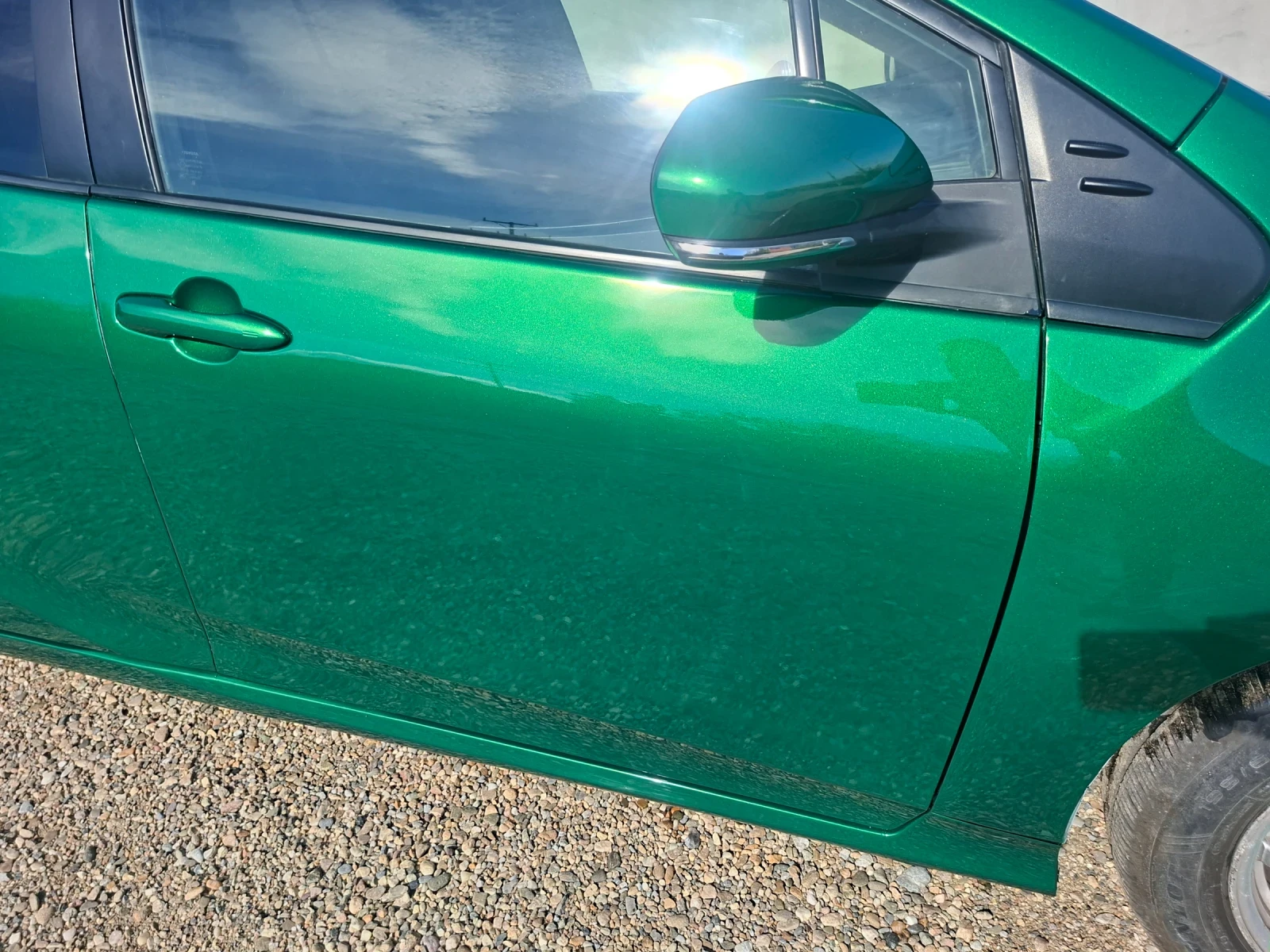 Toyota Prius 4 Hybrid , снимка 7 - Автомобили и джипове - 56602400