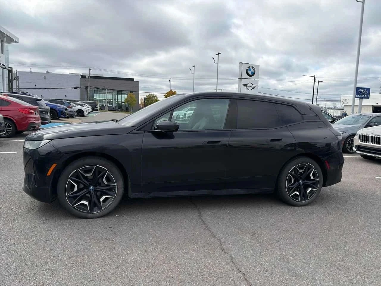 BMW iX, снимка 3 - Автомобили и джипове - 56687786