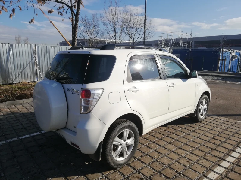 Daihatsu Terios 1, 5, газ, снимка 3 - Автомобили и джипове - 48343783