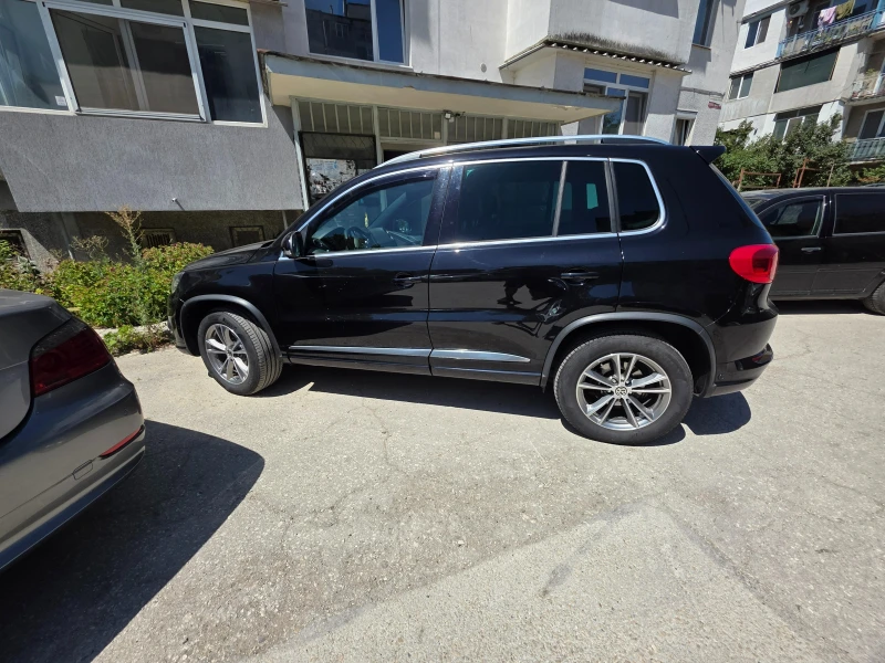 VW Tiguan R-LINE, снимка 3 - Автомобили и джипове - 52241927