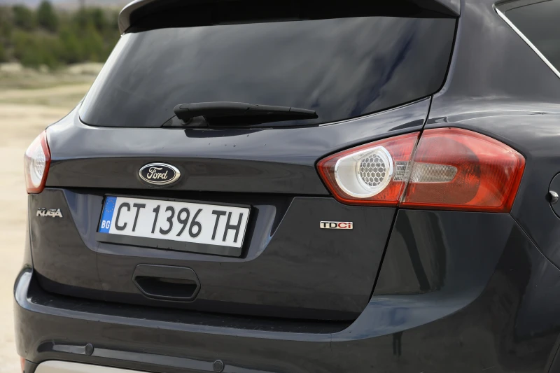 Ford Kuga KUGA 4X4, снимка 9 - Автомобили и джипове - 52355675