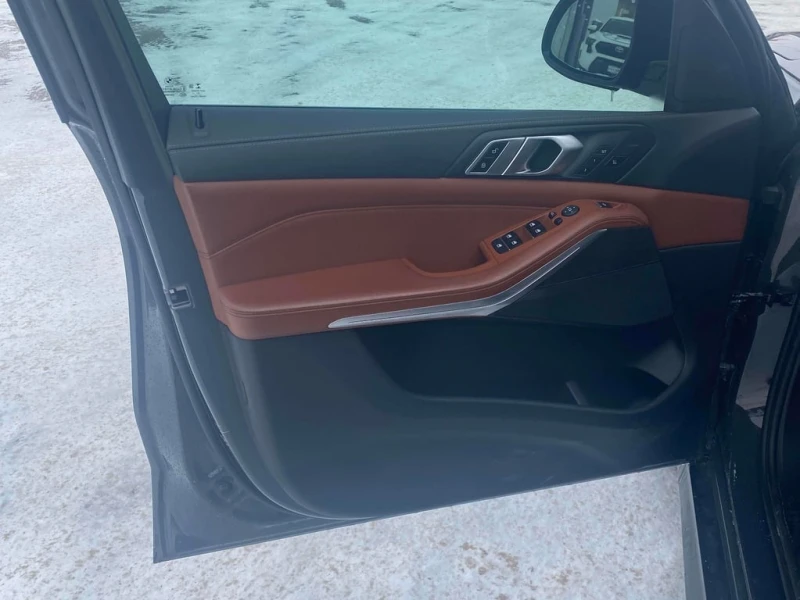 BMW X5 2022 M PACK xDrive40i * CARFAX * БЕЗ ПЪРВОНАЧАЛНА, снимка 11 - Автомобили и джипове - 52807702