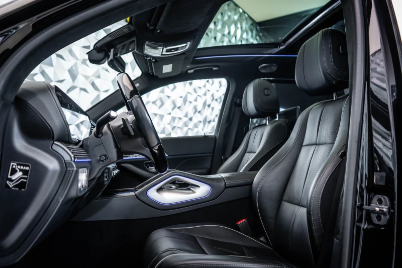 Mercedes-Benz GLS 600 Maybach 4M * Multimedia* FirstCl* 360* SoftCl* , снимка 13 - Автомобили и джипове - 53167392