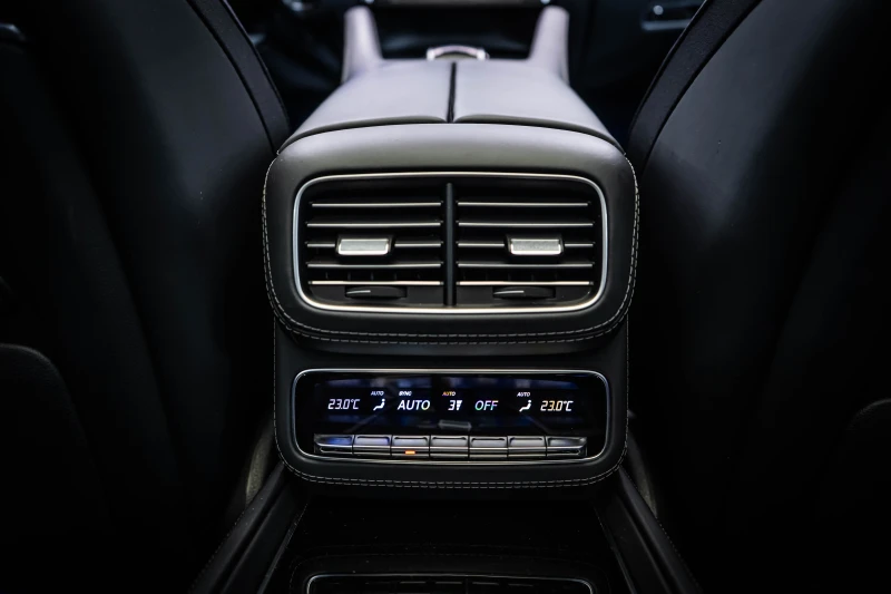 Mercedes-Benz GLS 600 Maybach 4M * Multimedia* FirstCl* 360* SoftCl* , снимка 15 - Автомобили и джипове - 53167392