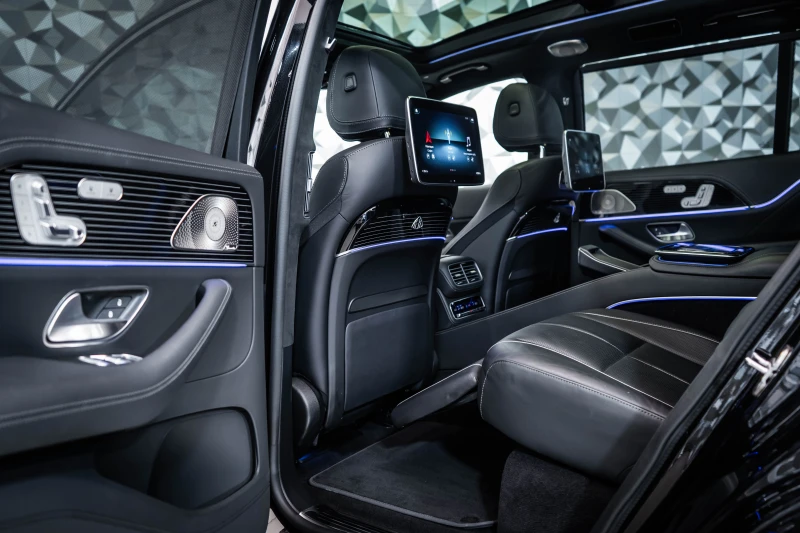 Mercedes-Benz GLS 600 Maybach 4M * Multimedia* FirstCl* 360* SoftCl* , снимка 14 - Автомобили и джипове - 53167392