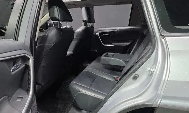 Toyota Rav4 2.5 2WD , снимка 11 - Автомобили и джипове - 53192761