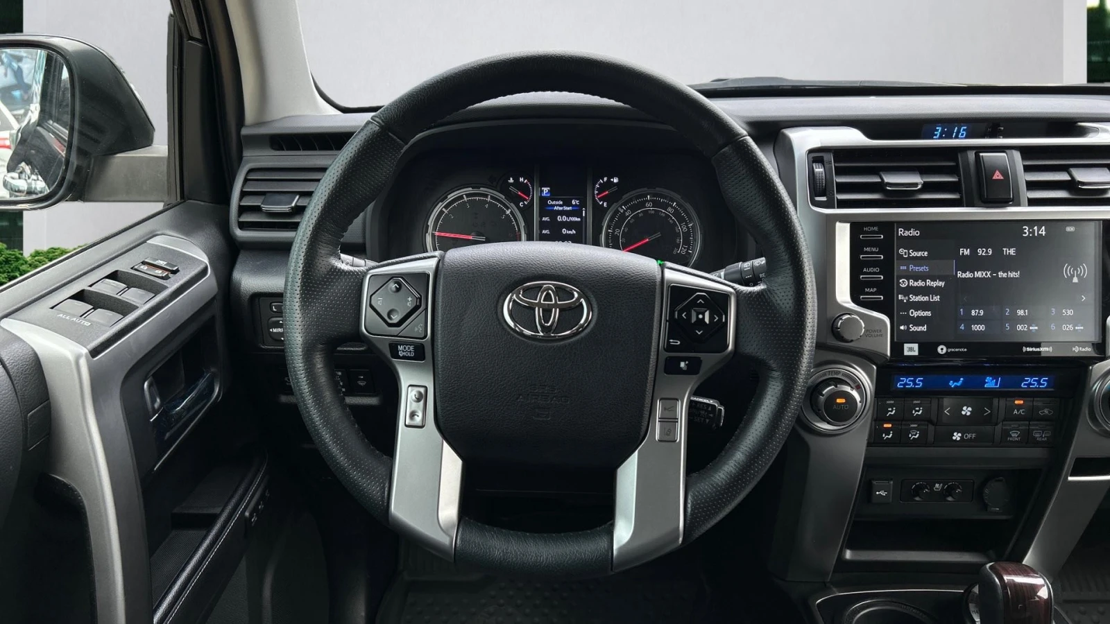 Toyota 4runner Limited, 7 места, AWD, Месечна вноска от 1590 лв. - изображение 9