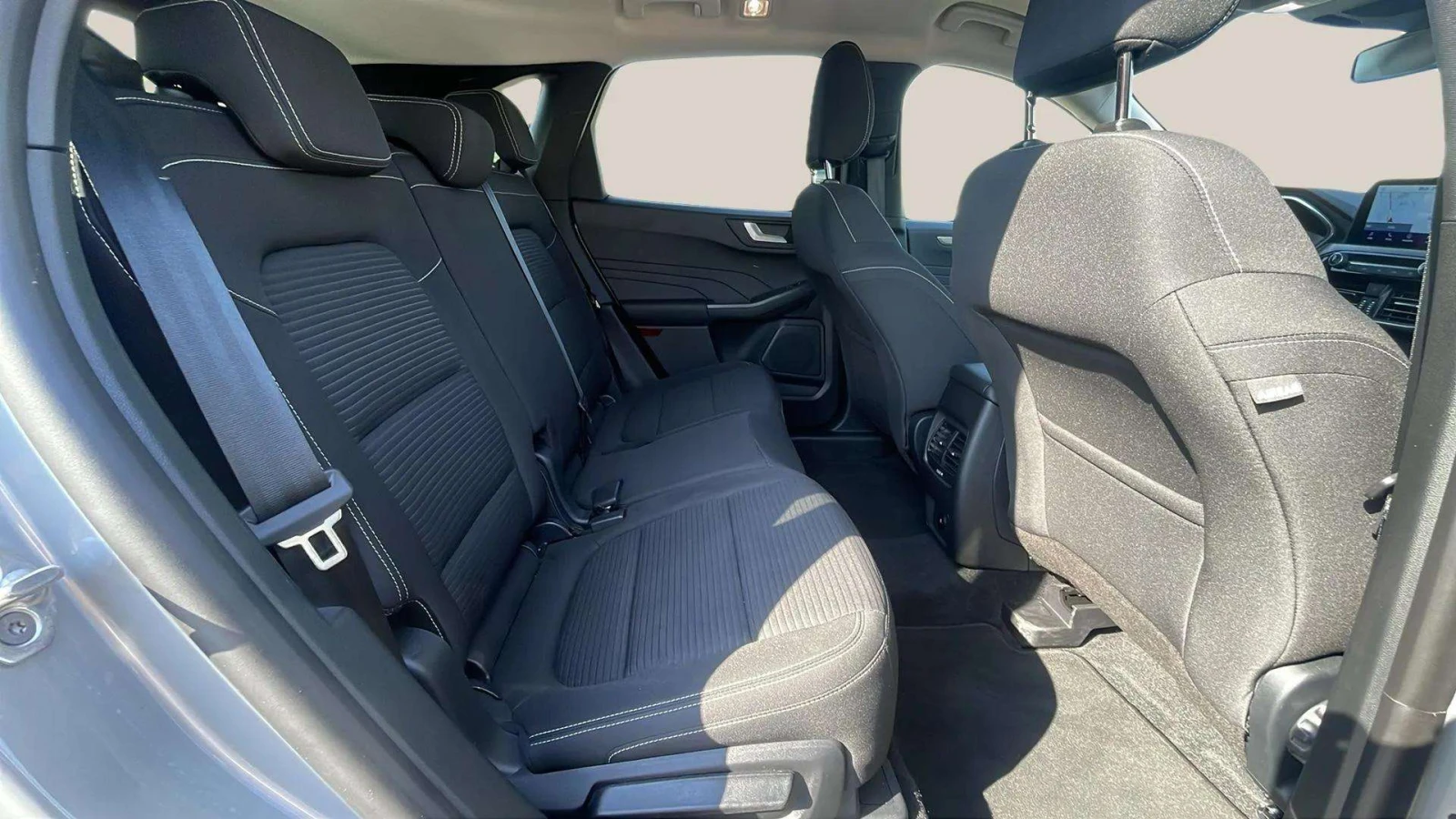 Ford Kuga 2.5i FHEV - изображение 9