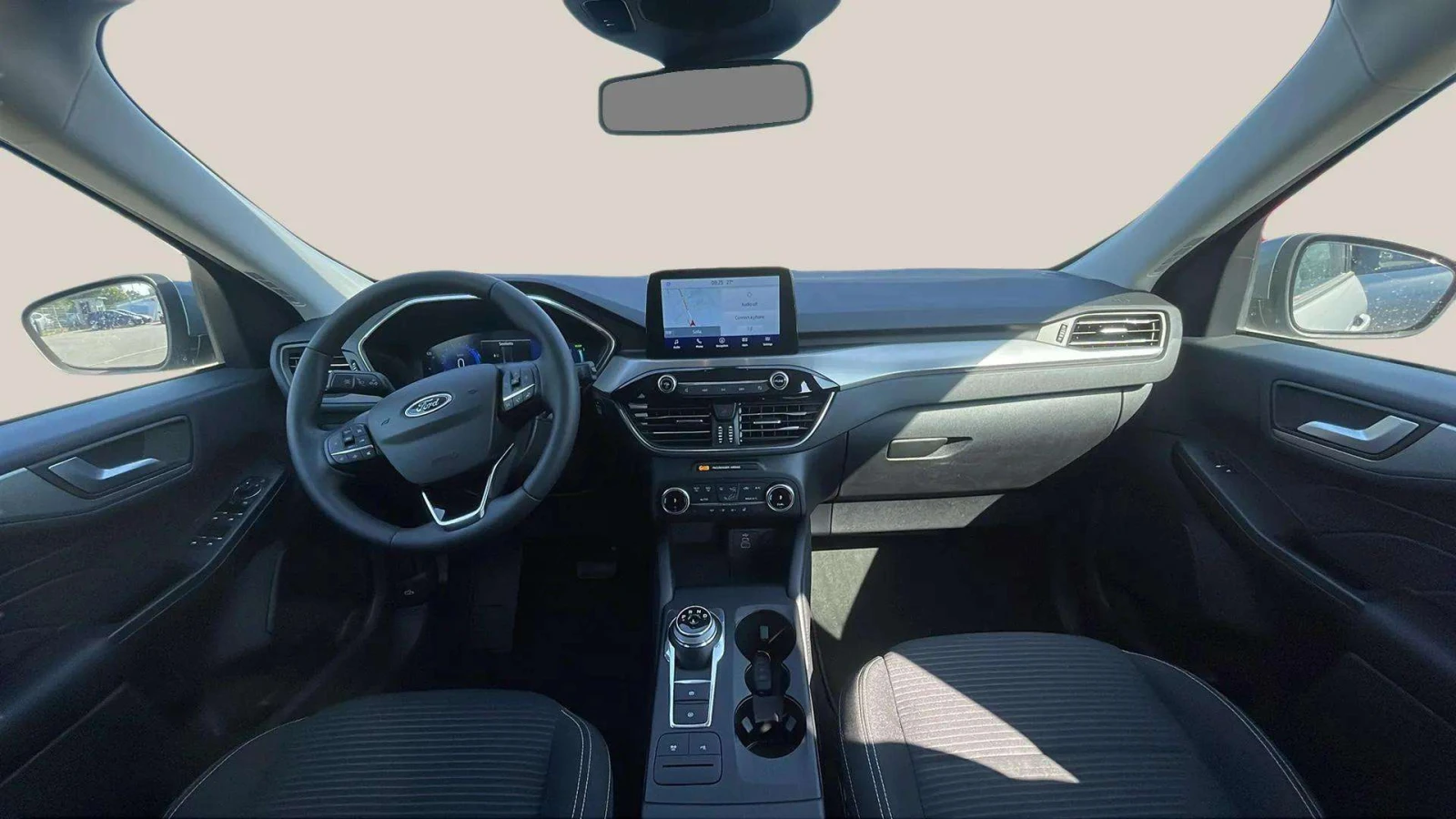 Ford Kuga 2.5i FHEV - изображение 10