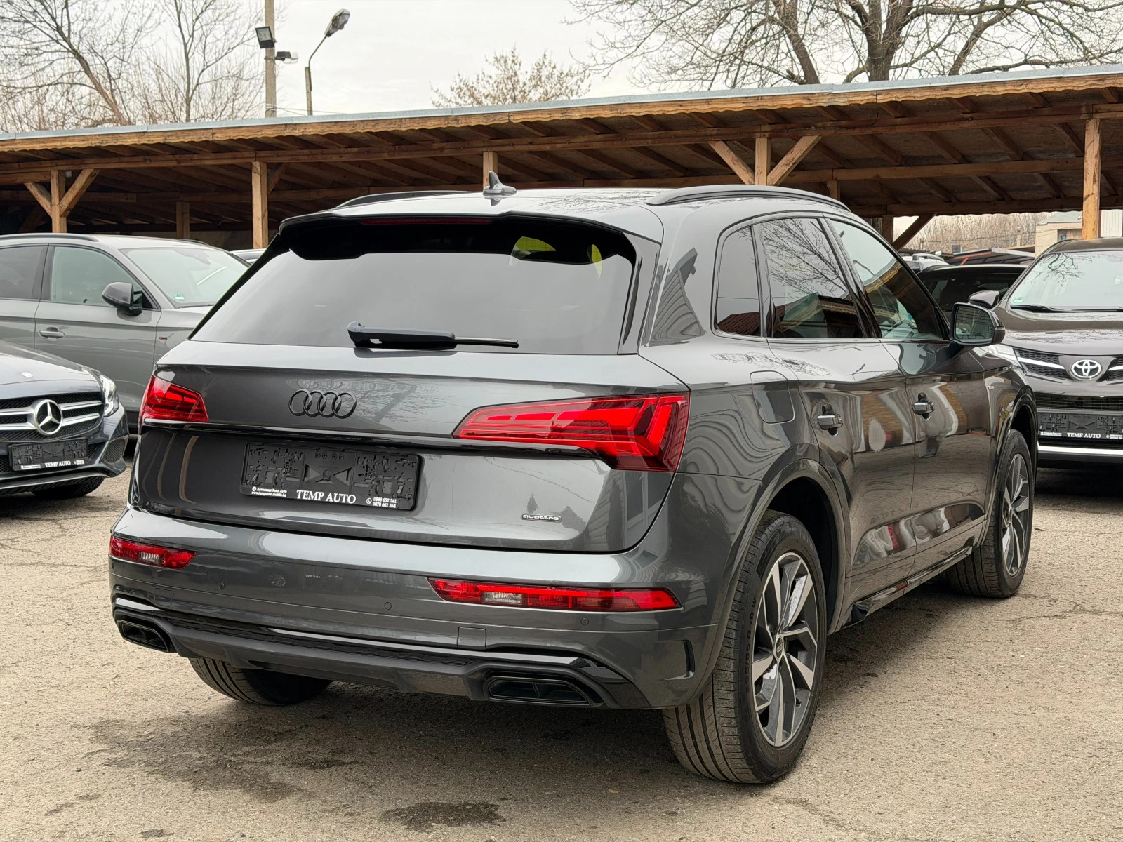 Audi Q5 2.0TDI* 204к.с* СЕРВИЗНА КНИЖКА С ПЪЛНА ИСТОРИЯ АУ - изображение 5
