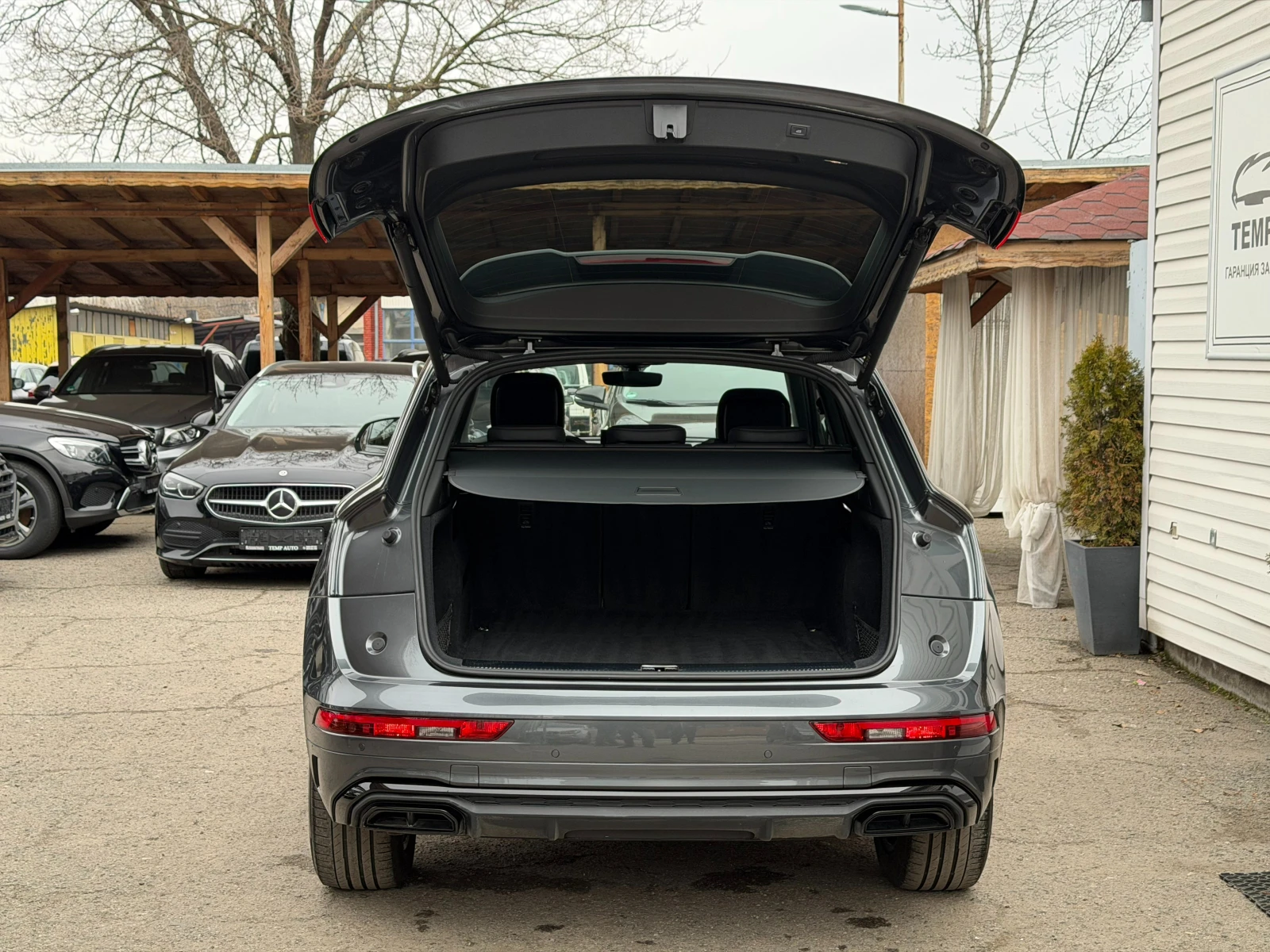 Audi Q5 2.0TDI* 204к.с* СЕРВИЗНА КНИЖКА С ПЪЛНА ИСТОРИЯ АУ - изображение 6