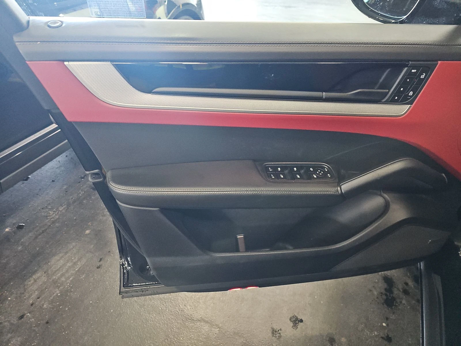 Porsche Cayenne  - изображение 9