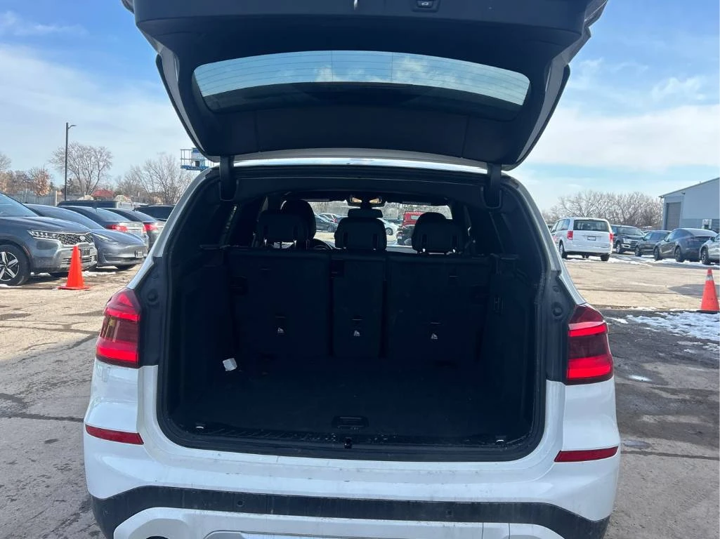 BMW X3 xDrive30i * CARFAX* СЛЕДЕНЕ НА ЛЕНТИ* МЪРТВА ТОЧКА - изображение 9