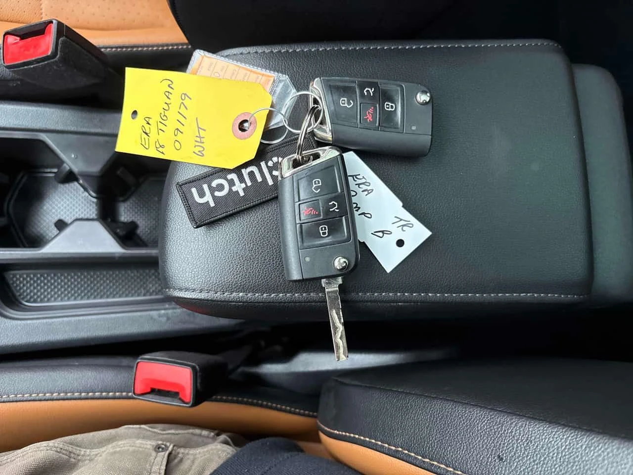 VW Tiguan * Comfortline * CARFAX * ПАНОРАМА * 2 КЛЮЧА, снимка 12 - Автомобили и джипове - 54219131