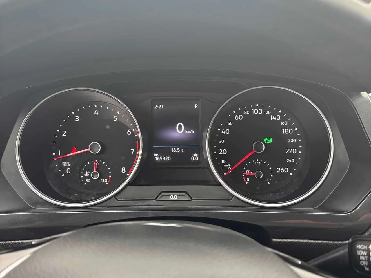 VW Tiguan * Comfortline * CARFAX * ПАНОРАМА * 2 КЛЮЧА, снимка 9 - Автомобили и джипове - 54219131