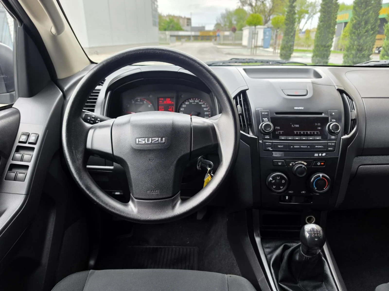 Isuzu D-max 2.5, 163 �.�. 4x4 | Mobile.bg � ����������� 13