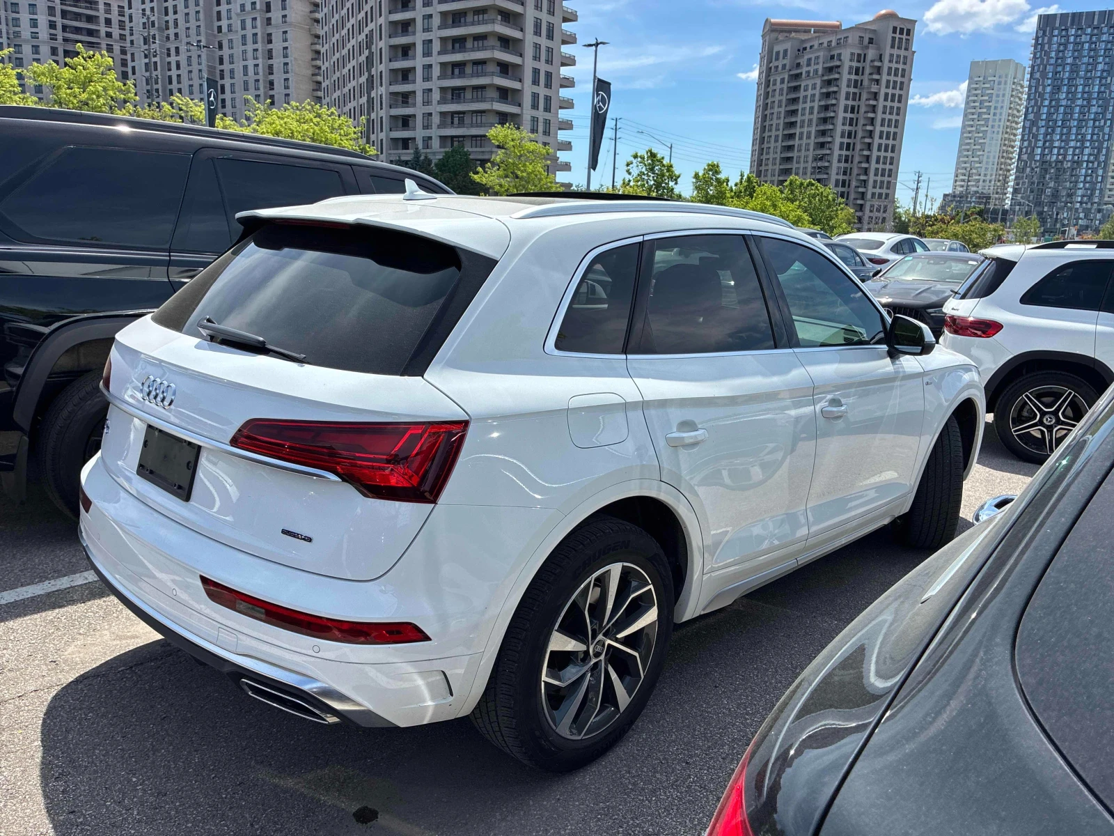 Audi Q5 Progressiv * CARFAX * АВТО КРЕДИТ * , снимка 2 - Автомобили и джипове - 54768049