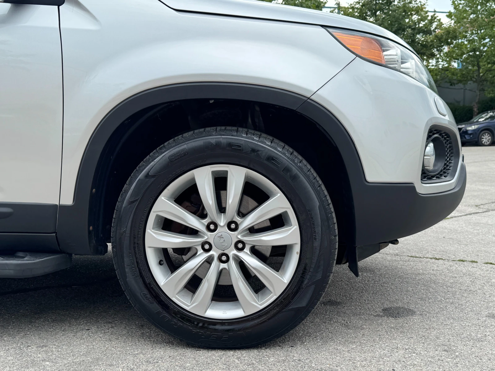 Kia Sorento 2.4 бензин/Автомат/4х4, снимка 9 - Автомобили и джипове - 55324399