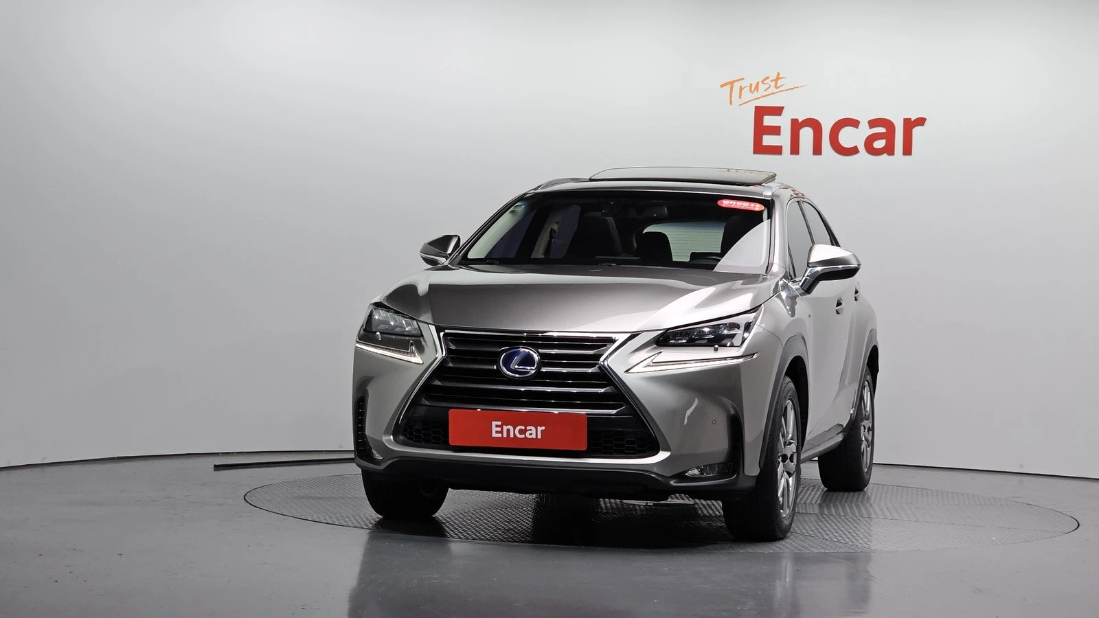 Lexus NX 300h* ЛЮК* ПОДГРЕВ ВОЛАН* КРАЙНА ЦЕНА, снимка 3 - Автомобили и джипове - 55367121