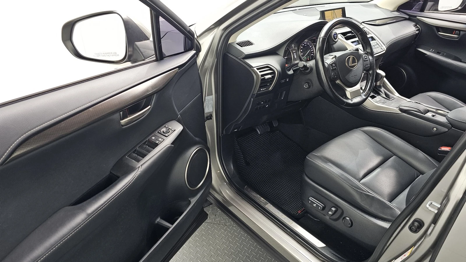 Lexus NX 300h* ЛЮК* ПОДГРЕВ ВОЛАН* КРАЙНА ЦЕНА, снимка 10 - Автомобили и джипове - 55367121