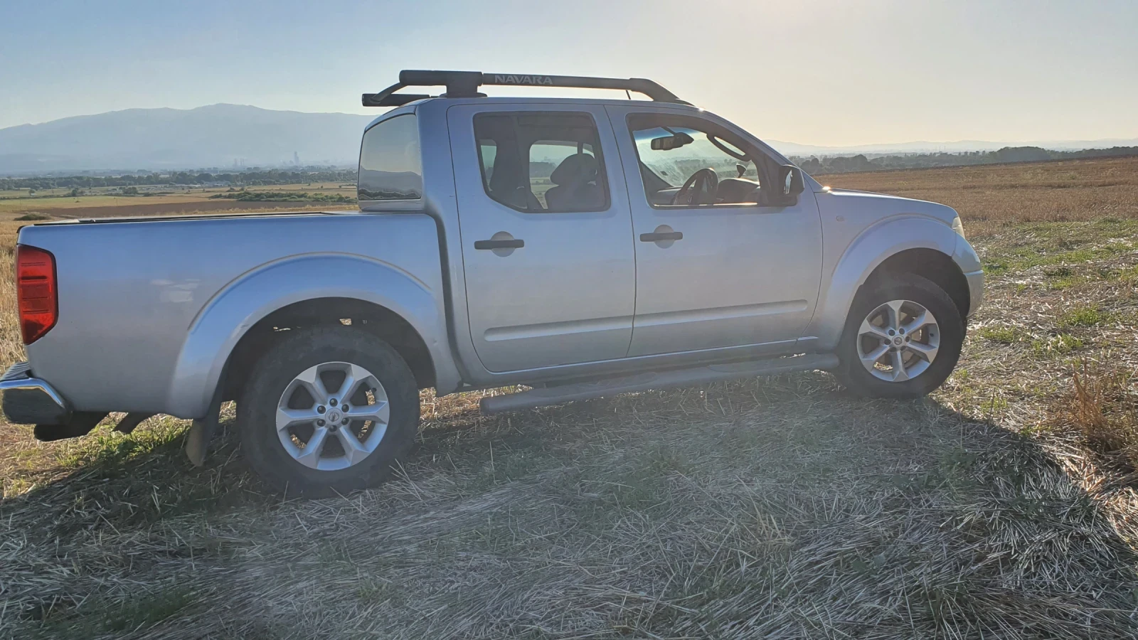Nissan Navara, снимка 2 - Автомобили и джипове - 56382871