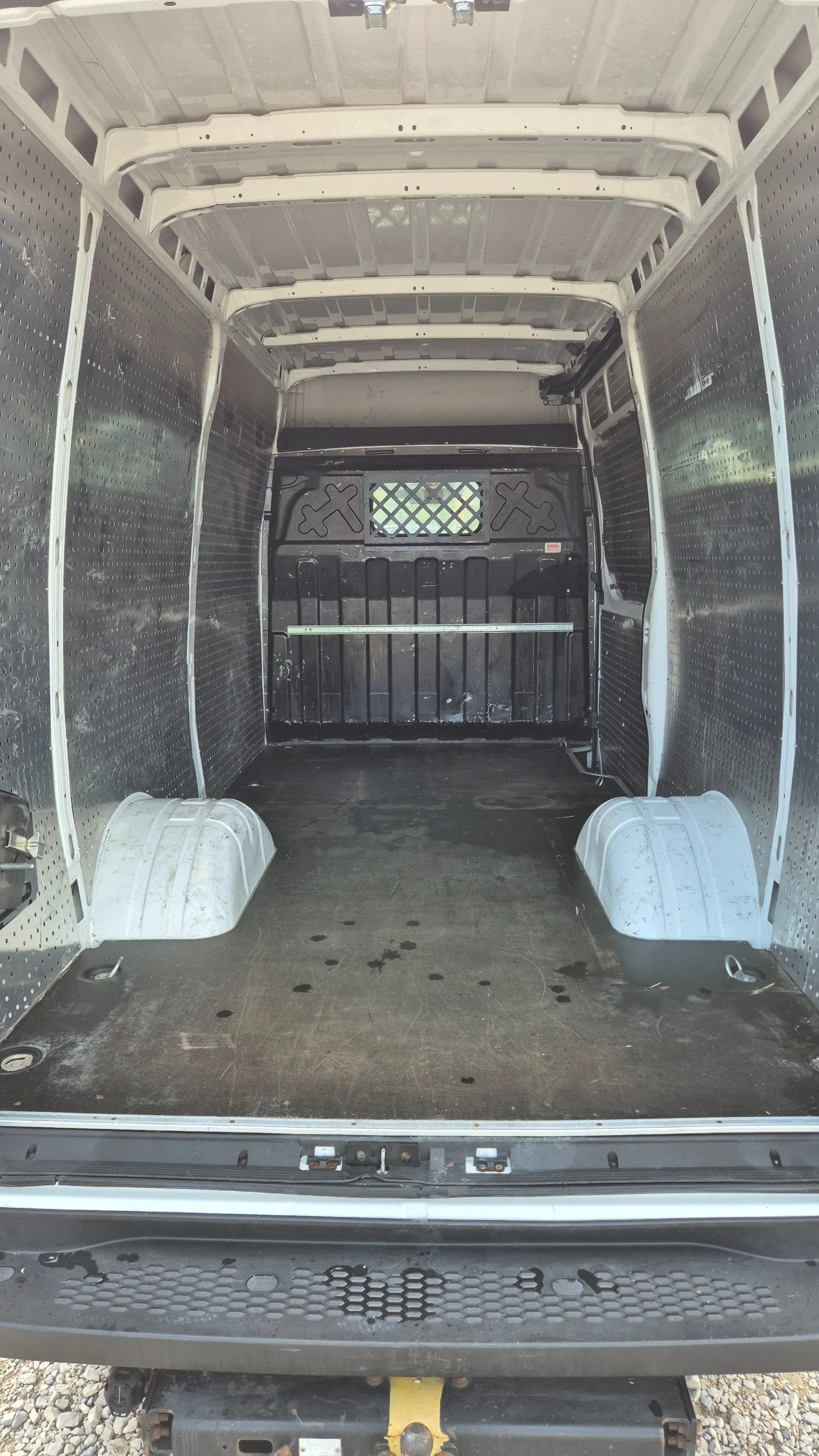 Iveco Daily 35c18* * *  | Mobile.bg   11