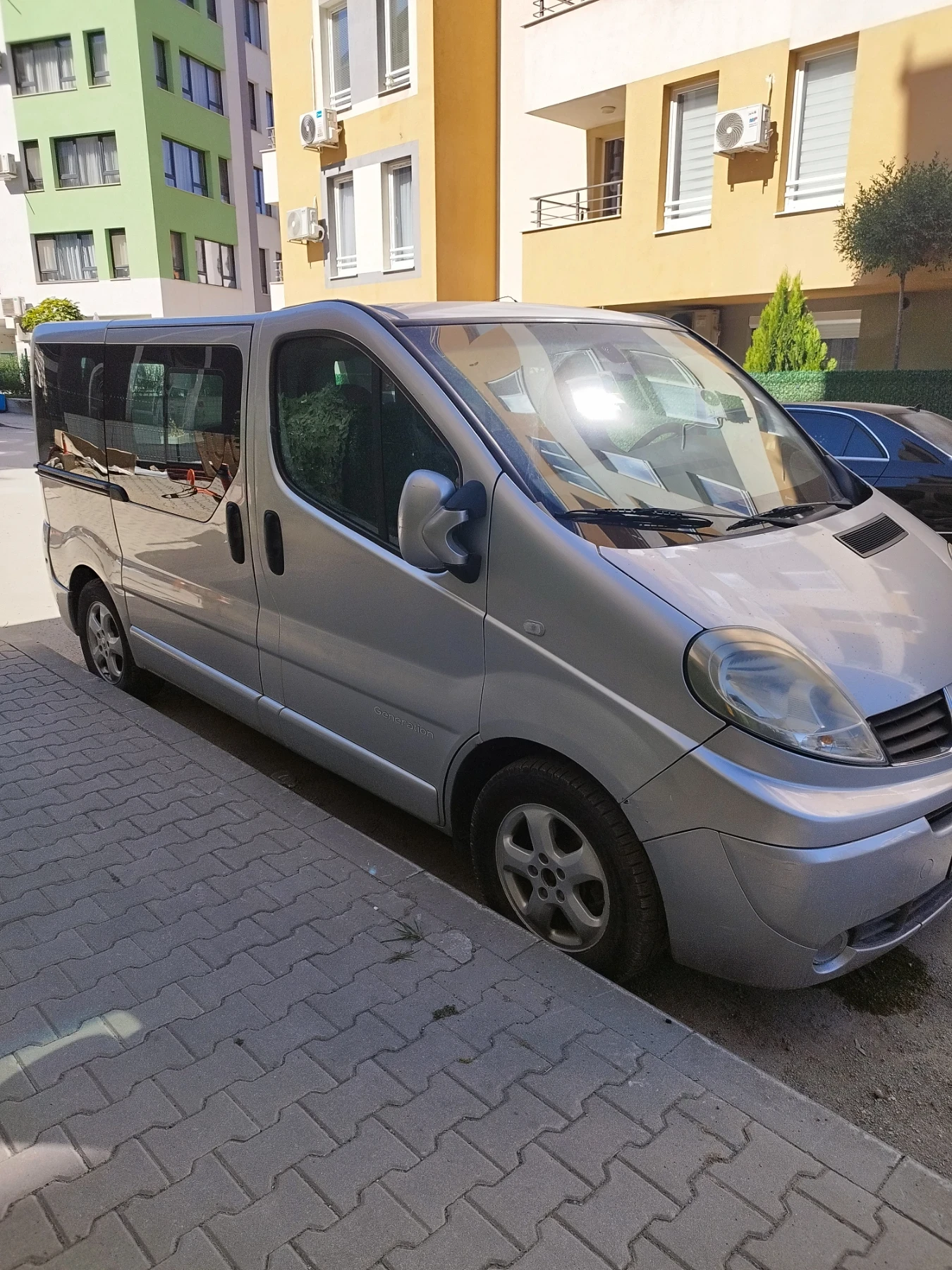 Renault Trafic 2.5d, снимка 2 - Бусове и автобуси - 56321278