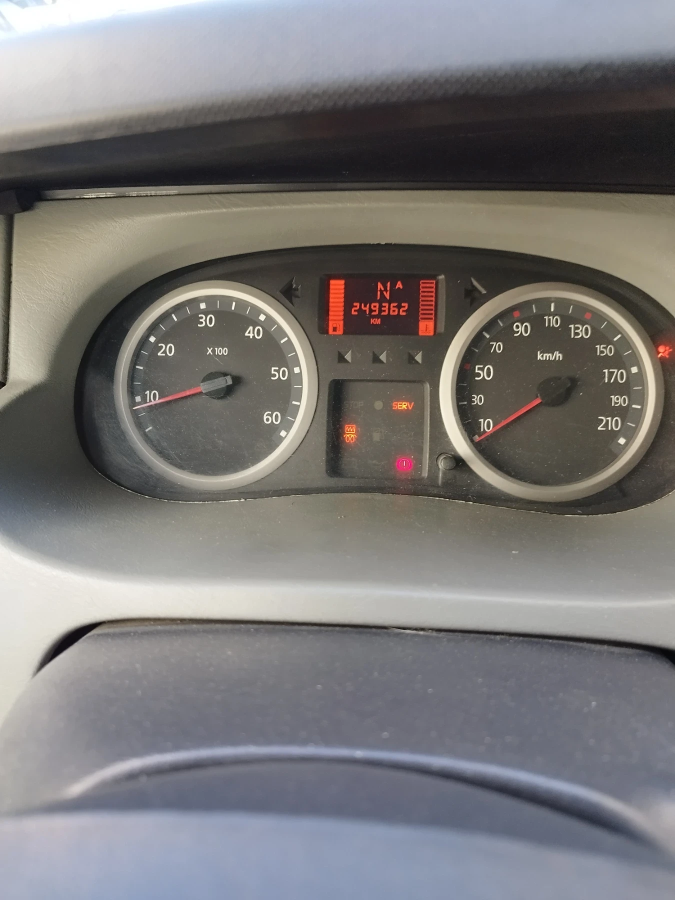Renault Trafic 2.5d, снимка 7 - Бусове и автобуси - 56321278