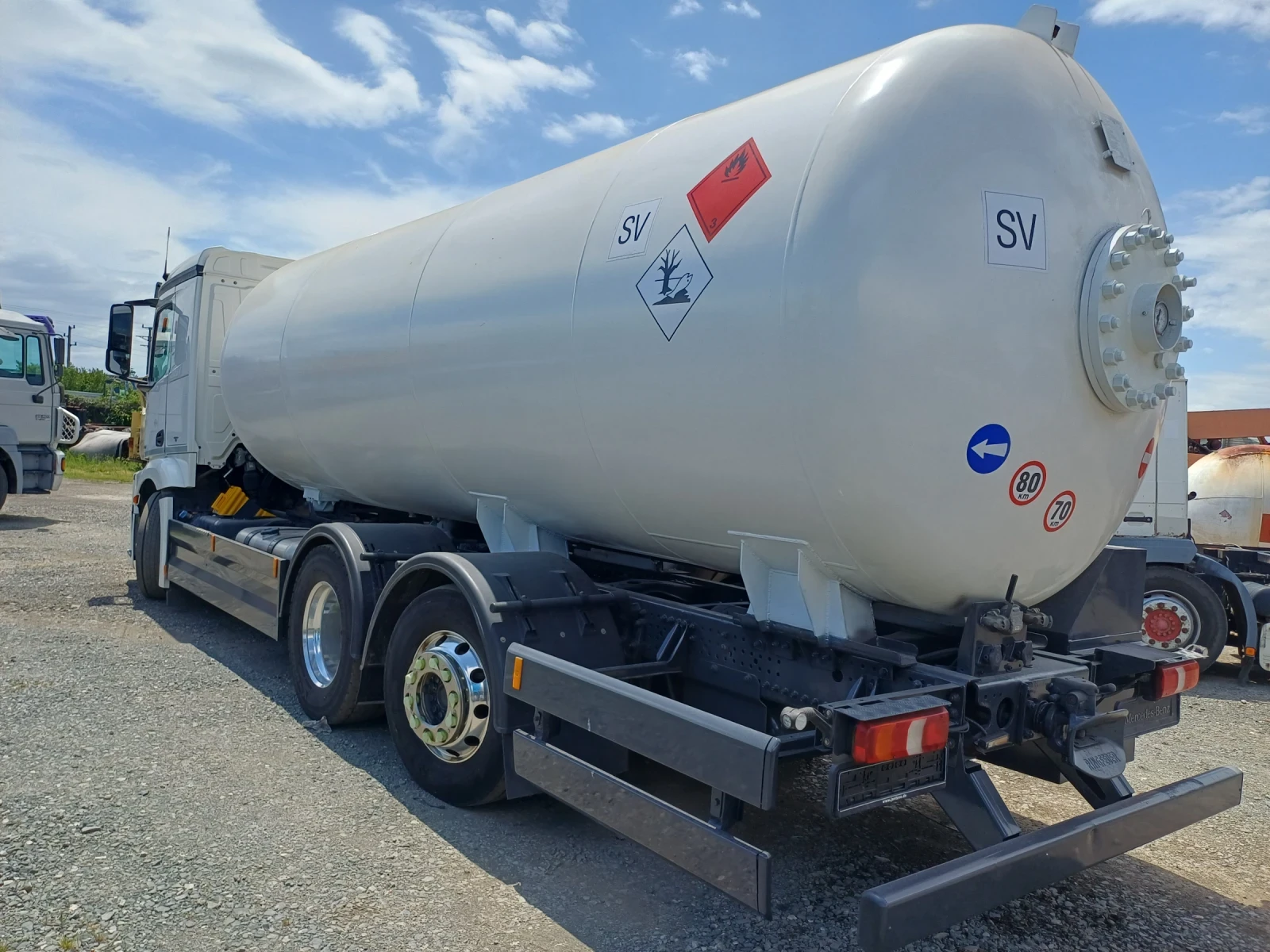 Mercedes-Benz Actros, снимка 4 - Камиони - 54898372