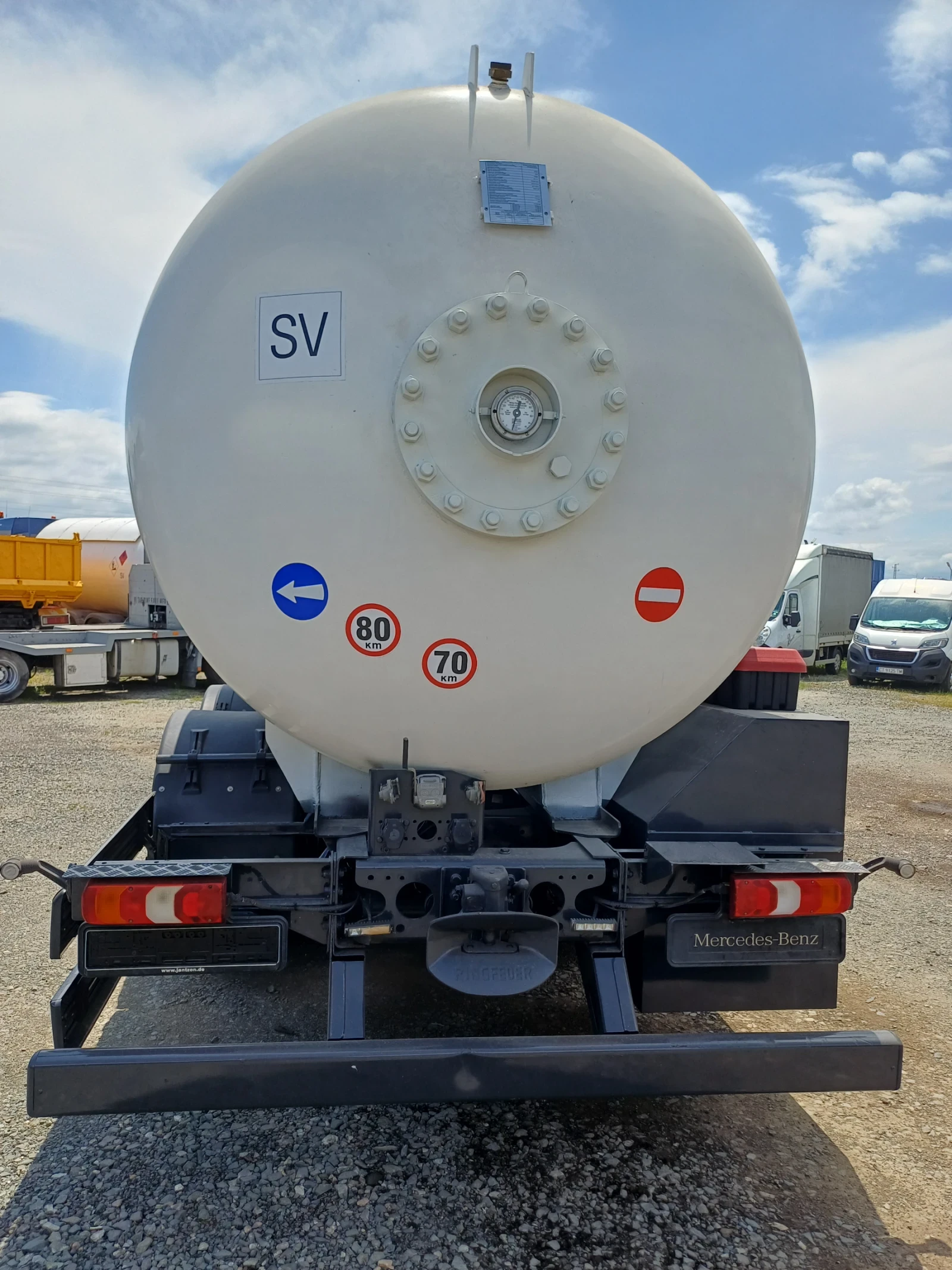 Mercedes-Benz Actros, снимка 5 - Камиони - 54898372