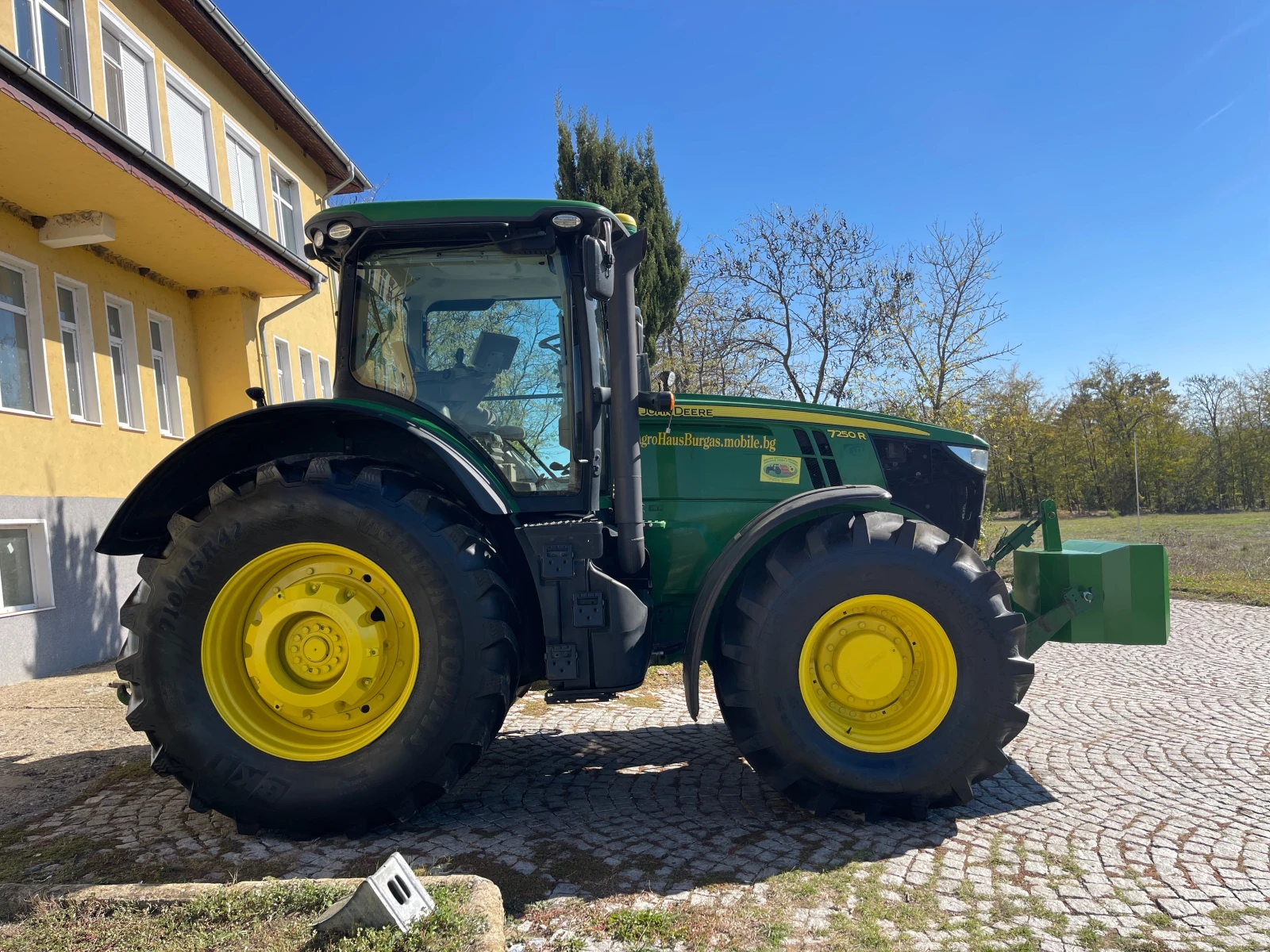 Трактор John Deere 7250R POWER SHIFT E-23 НАВИГАЦИЯ НОВИ ГУМИ ЛИЗИНГ - изображение 9