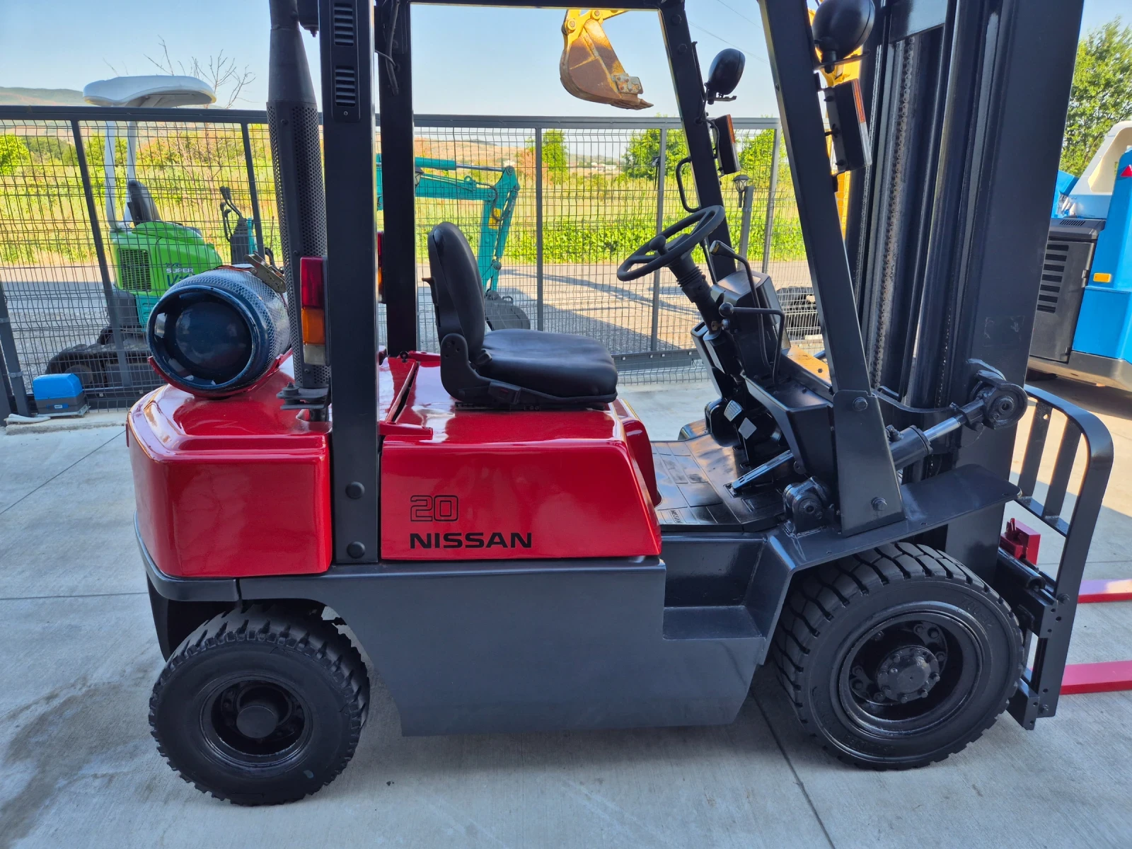  Nissan 2   /  /   | Mobile.bg   6